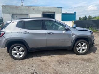 2018 Jeep Compass Latitude 4x4 - Exterior Side Passenger